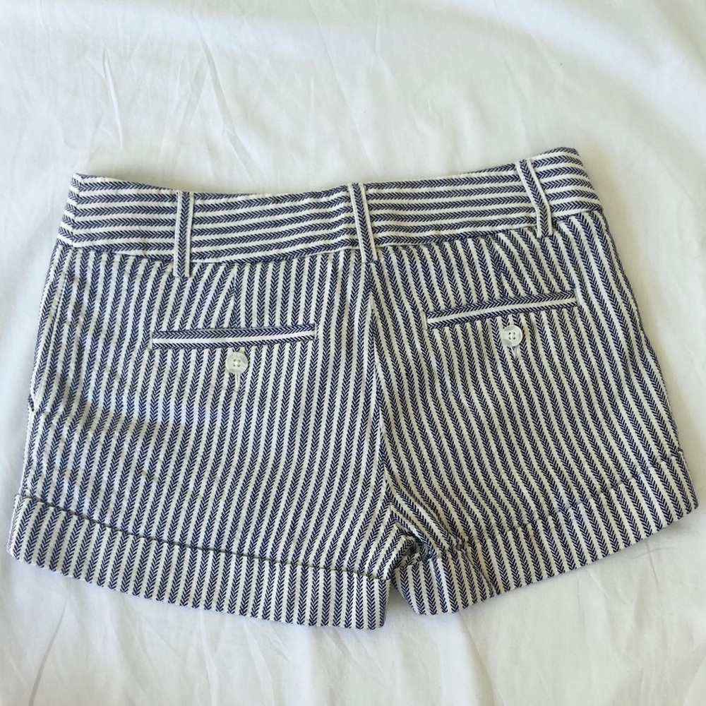 Express Striped Shorts Size 2 - Picture 2 of 3